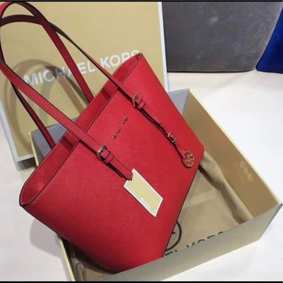 Michael Kor’s Handbags - Picture 8 of 8